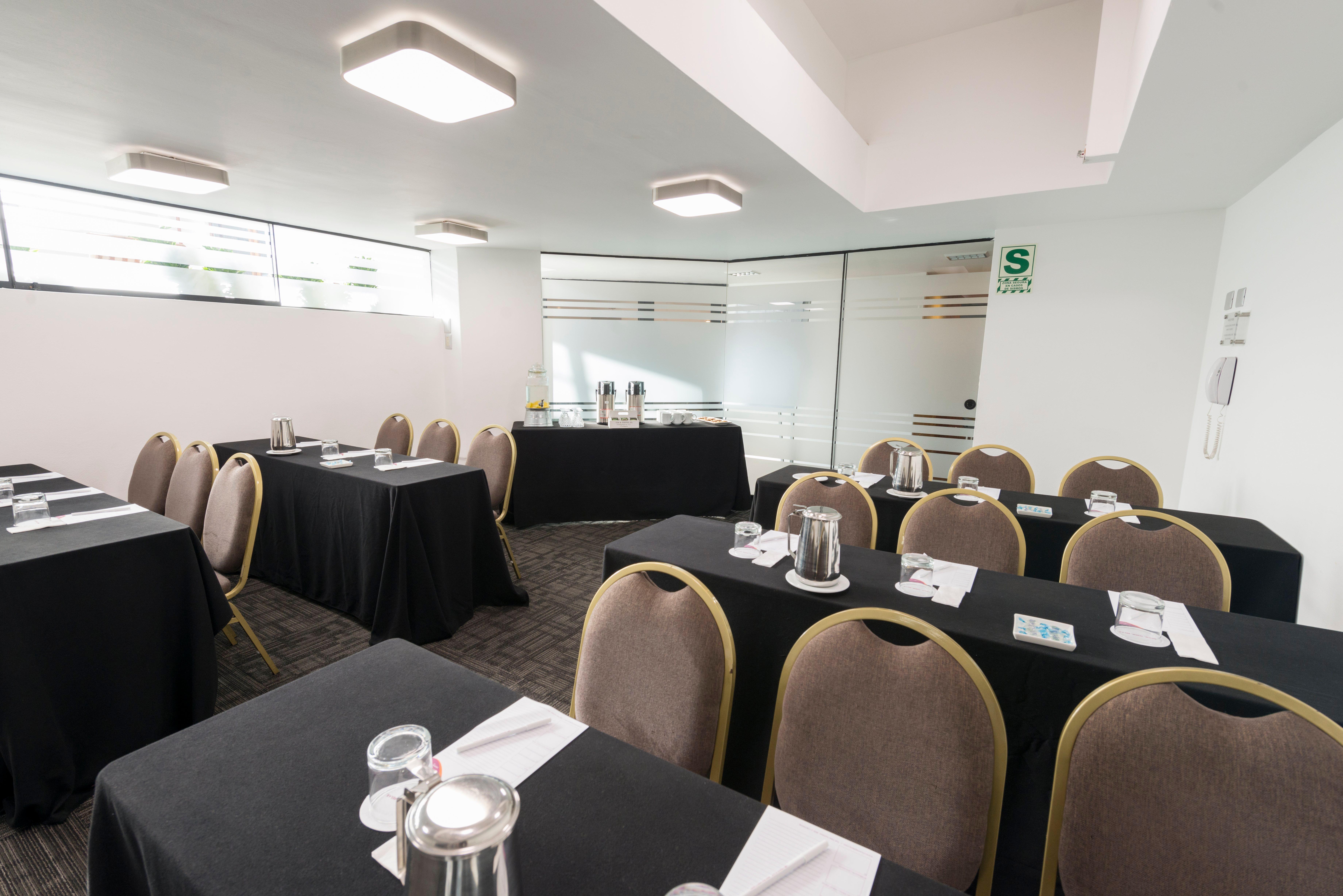 Crowne Plaza Lima, an IHG Hotel Zewnętrze zdjęcie Meeting room