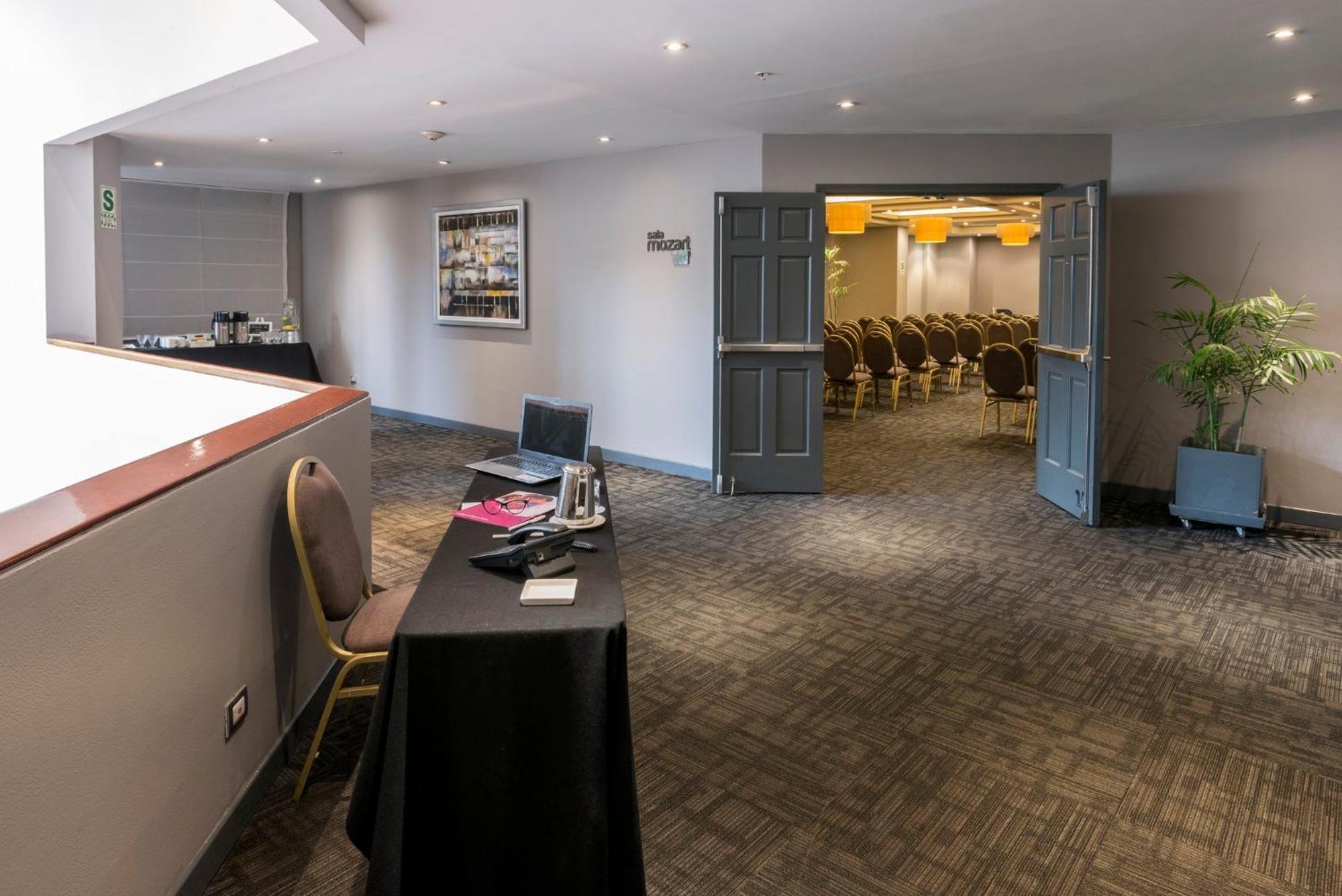 Crowne Plaza Lima, an IHG Hotel Zewnętrze zdjęcie The meeting room at the London Business School