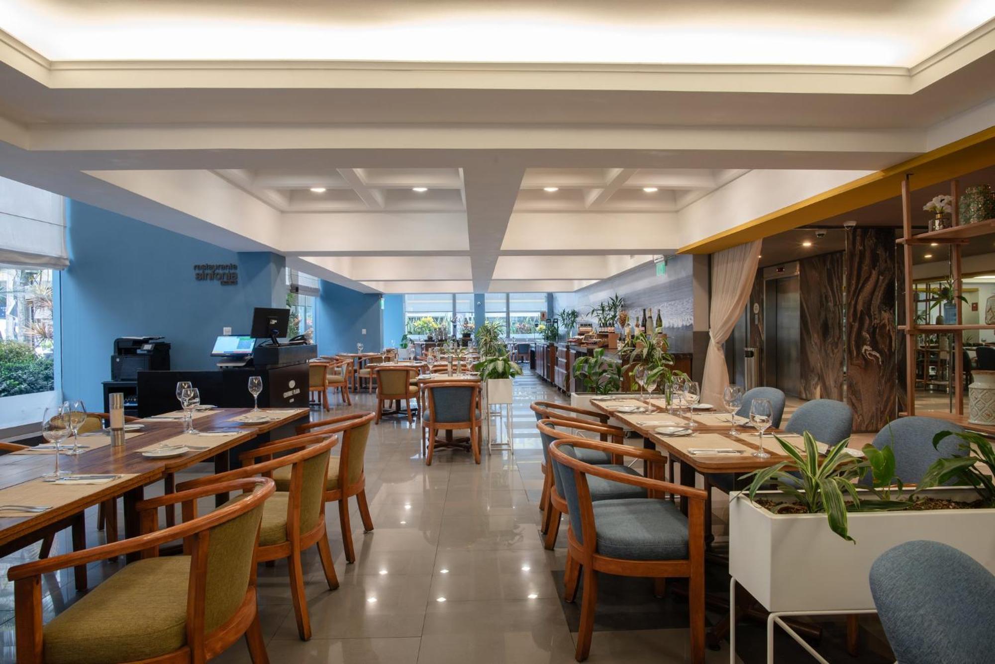 Crowne Plaza Lima, an IHG Hotel Zewnętrze zdjęcie The interior of the restaurant